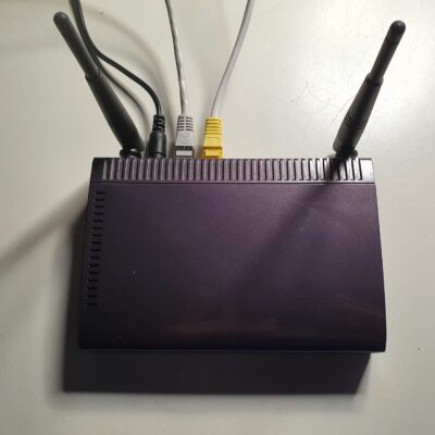 4GR Wireless-N 4G/LTE Gigabit USB Router