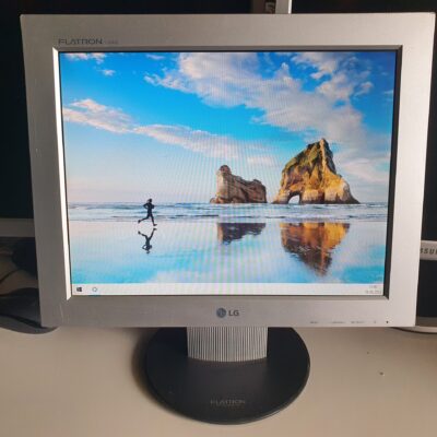 Lauaarvuti ekraan LG Flatron L1530S